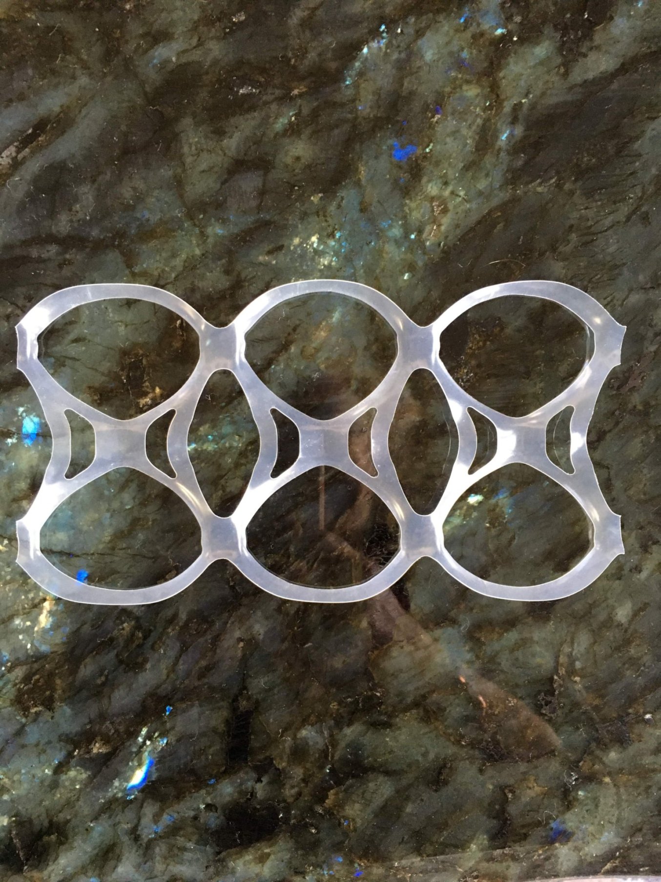 Six Pack Rings/6-pack rings – a little more green
